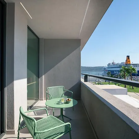 Plaza Collection Souda