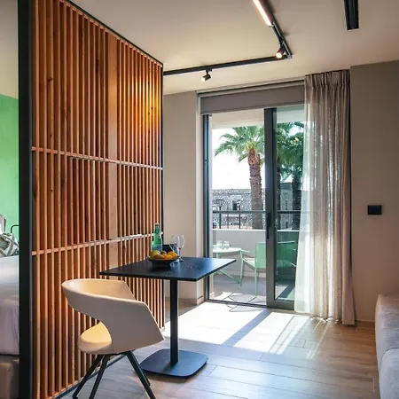 Otel Plaza Collection Souda
