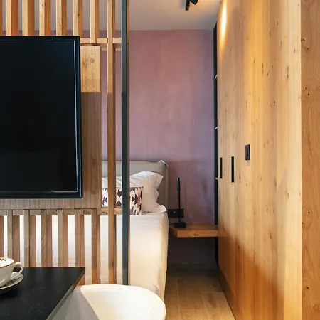 Plaza Collection Hotell *